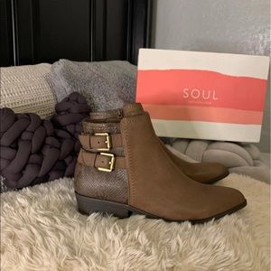 naturalizer ankle boots